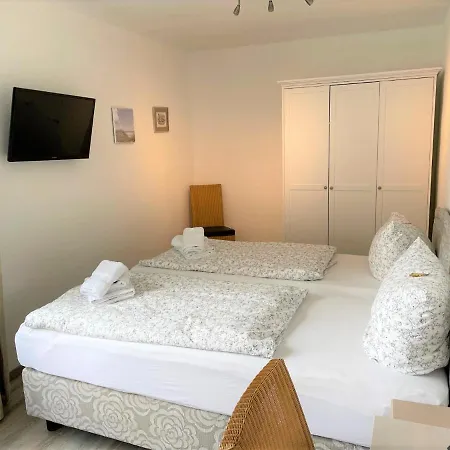 Helle Strandwohnung Apartamento *