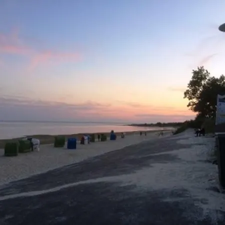 Helle Strandwohnung Apartamento *